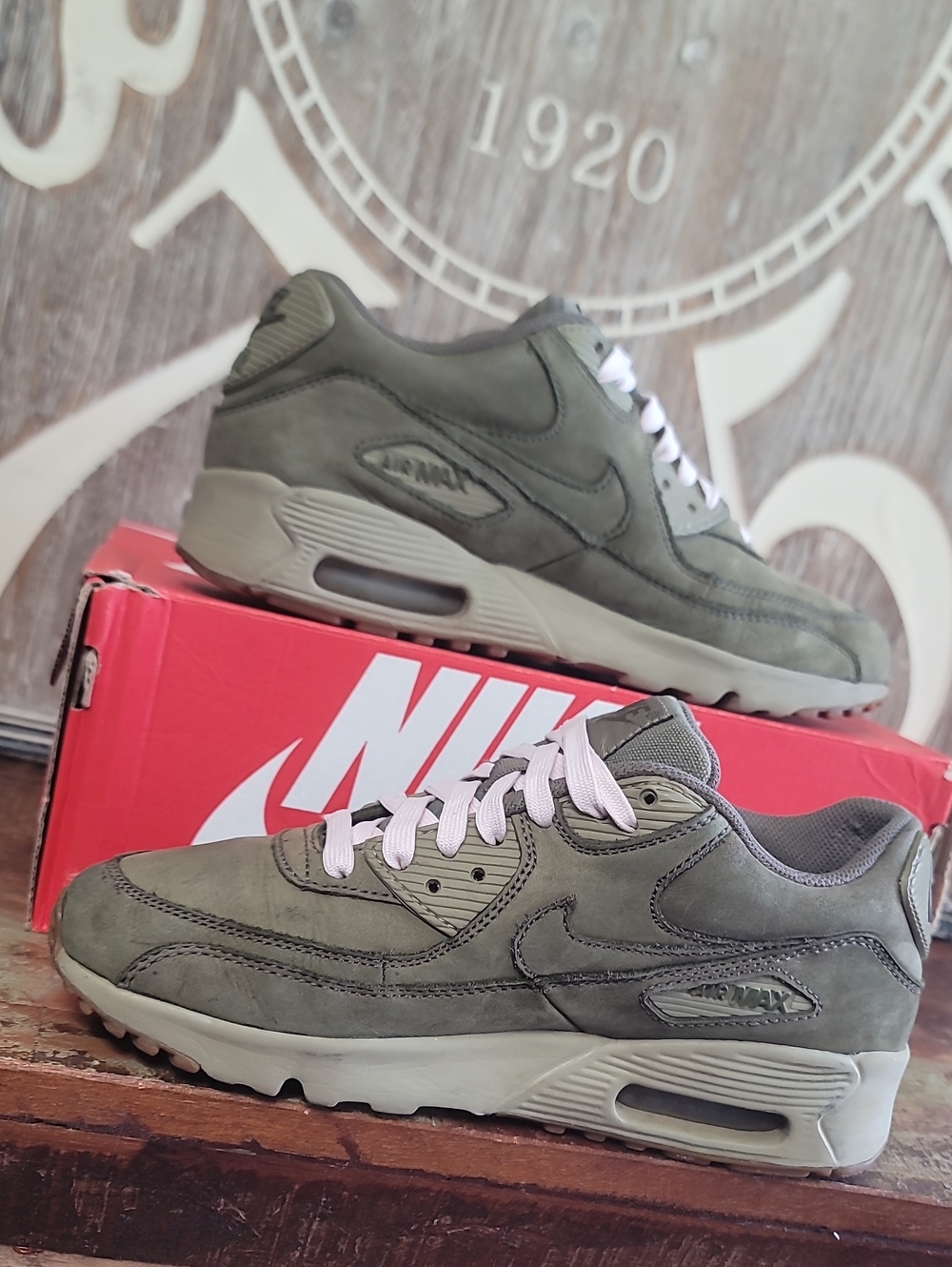 Nike Air Max 90 Winter Premium "Medium Olive/Pink" Wmns 6.5, Good Condition - Picture 2 of 16